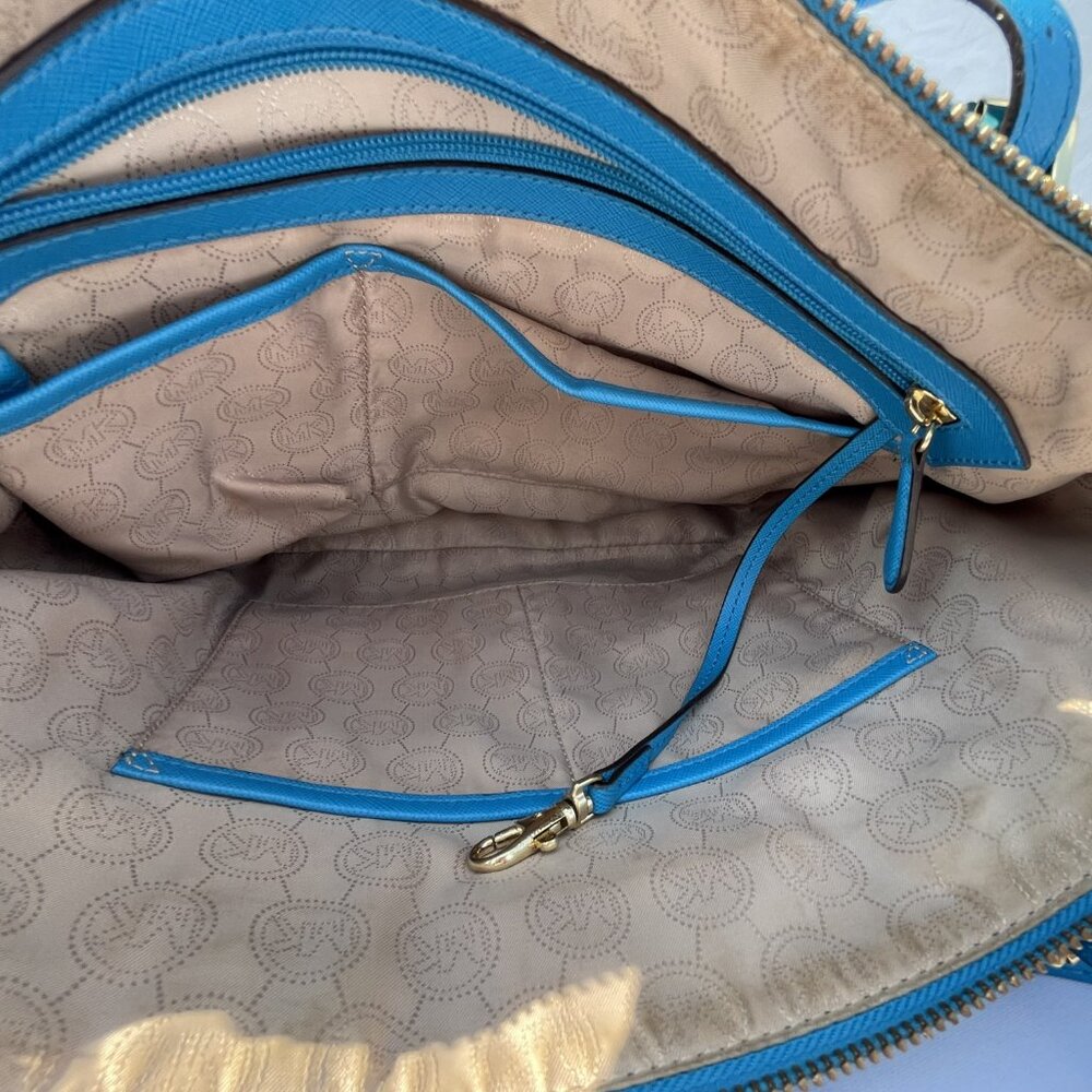Michael Kors Blue Leather Shoulder Bag with Gold Hardware - Picture 12 of 13